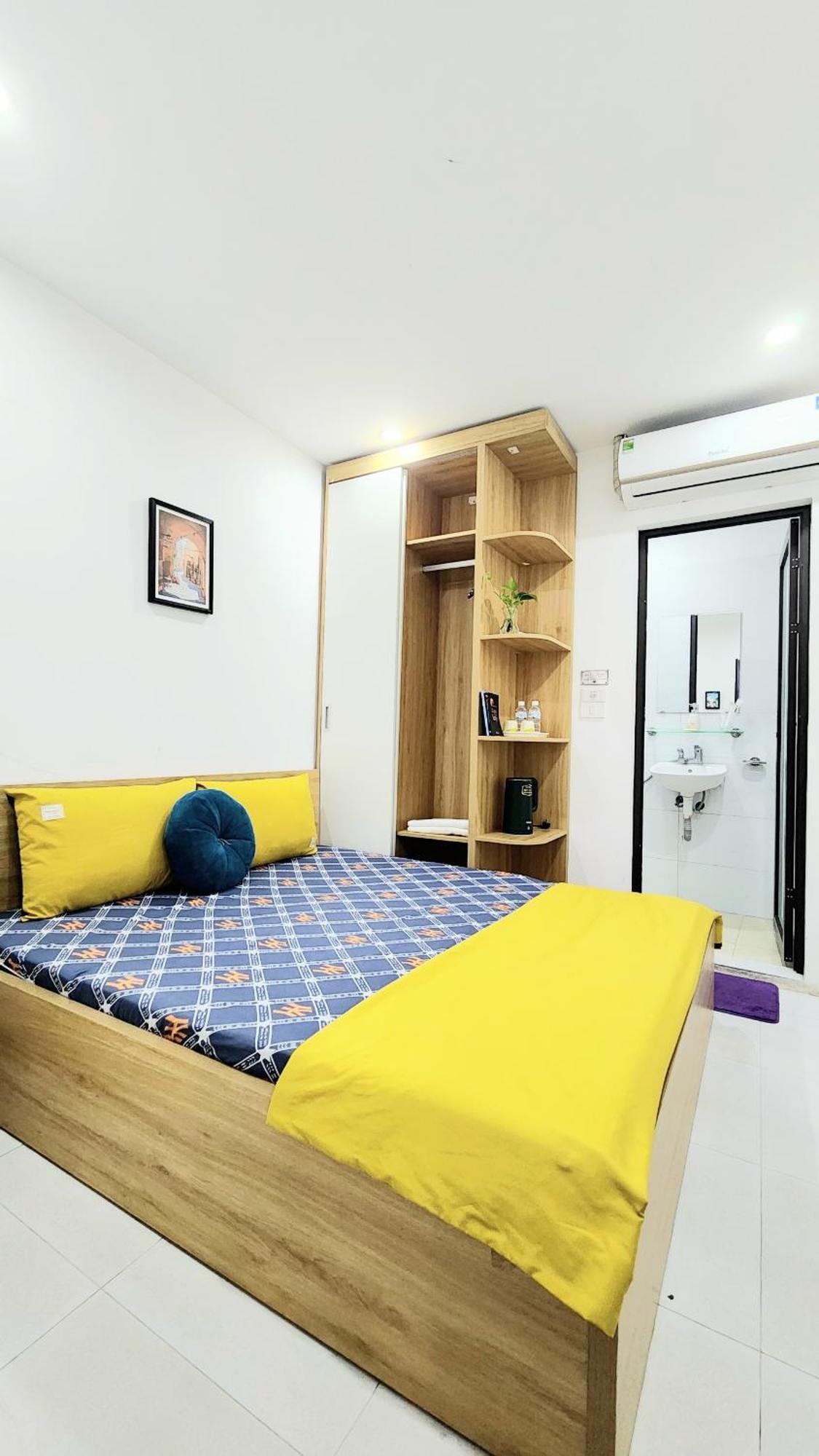 Hanoi Cozy Homestay Long Bien Екстериор снимка